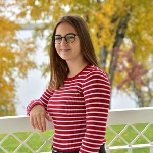 Meet your Posher, Laura